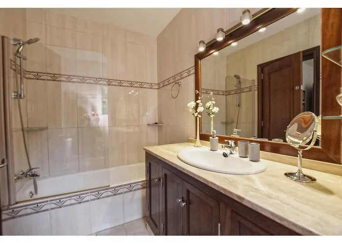 With Private Pool Willa